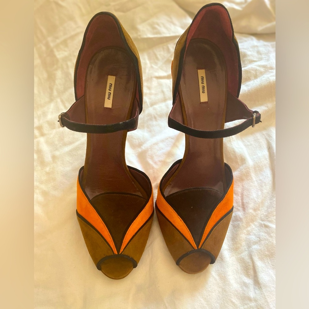 Miu Miu Camoscio Calzature Made in Italy low platform pumps size 39 - NWOT